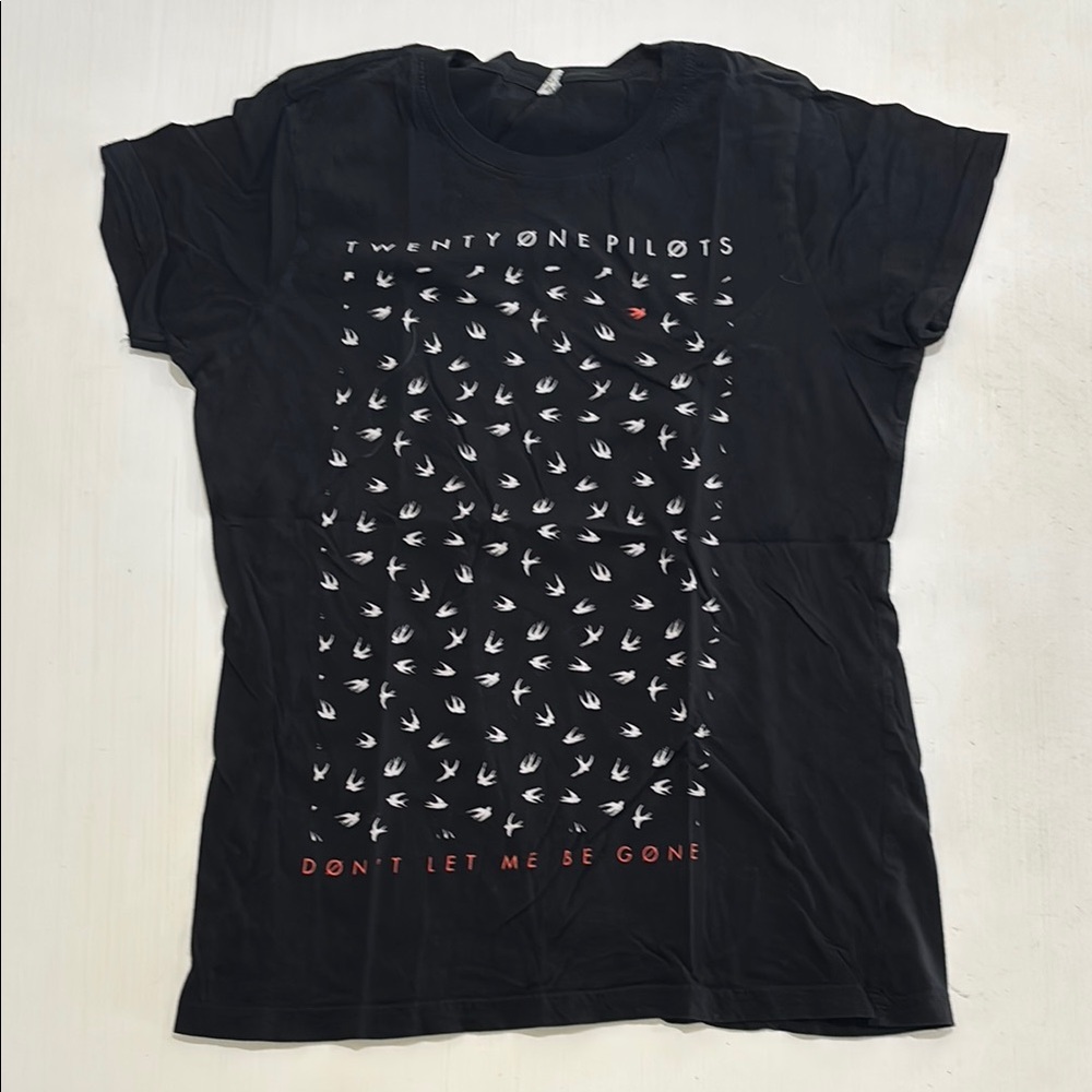 Forever 21 Twenty One Pilots lyric/graphic tee. Women's S. Excellent condition.